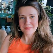 La lingua russa è facile e gioiosa con Anastasia!